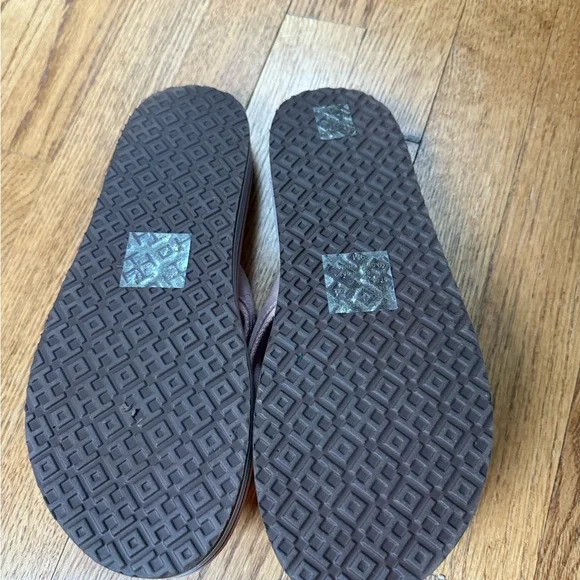 Tory Burch Blush Pink Flip Flop Sandals - Picture 2 of 2